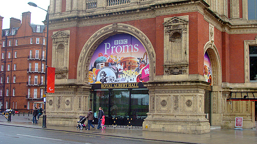 Royal Albert Hall am Rande des Hyde Parks.